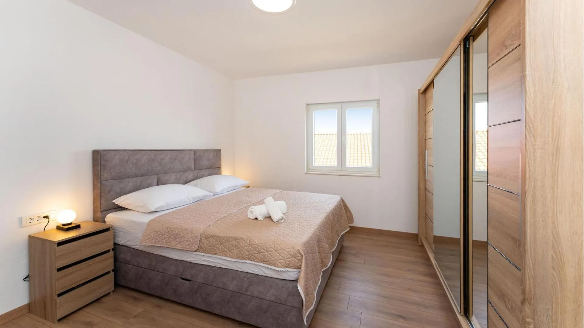 3 Bedroom Stunning Home In Benkovac 0*,