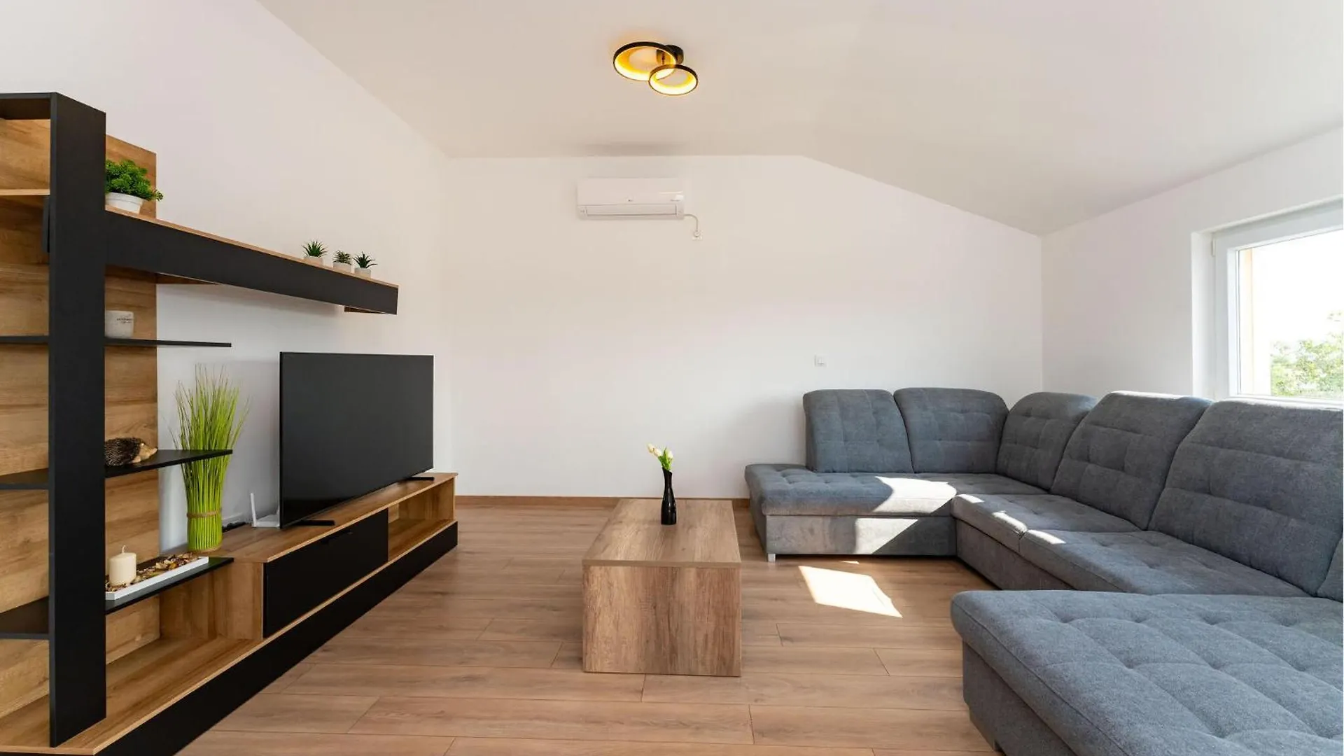 3 Bedroom Stunning Home In Benkovac Holiday home