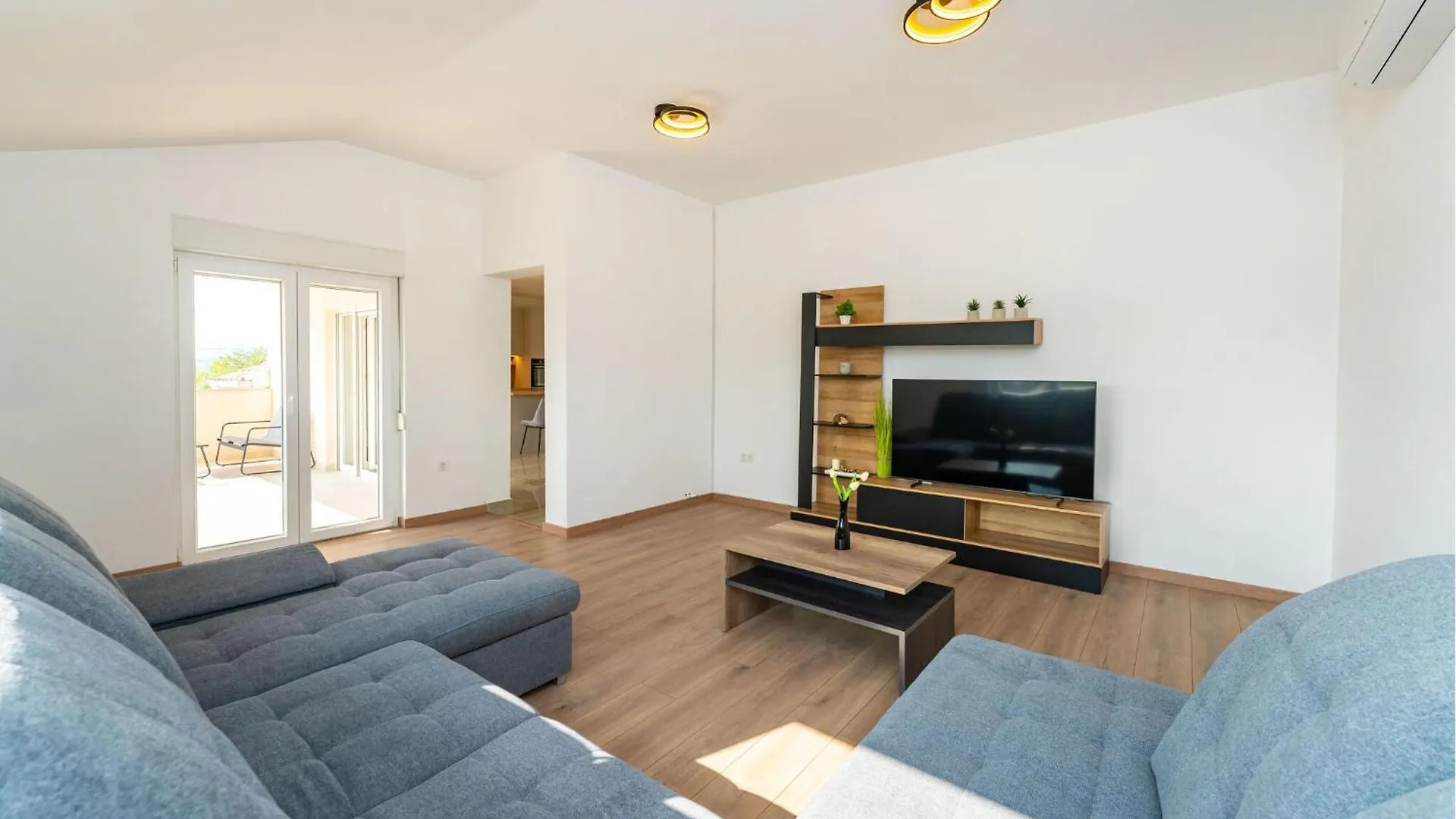 3 Bedroom Stunning Home In Benkovac Holiday home